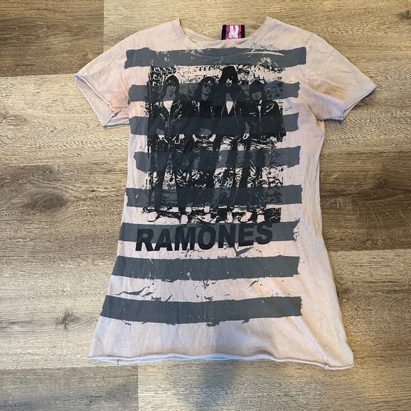 Gray Vintage Ramones Tee Juniors M - Picture 1 of 3